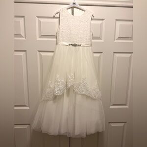 Stunning girls size 14 dress - like new